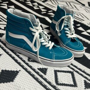 Vans Men’s  8.5 woman 10 size, Vans newer ,